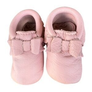 Freshly Picked Pink Leather Baby Shoes Moccasins Bow Size 2 Elastic Girl Slip On